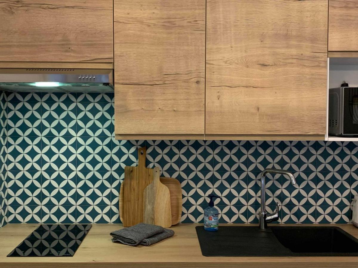 Le Cabanon De Livia Avec Piscine Privee Βίλα Cucuron Εξωτερικό φωτογραφία