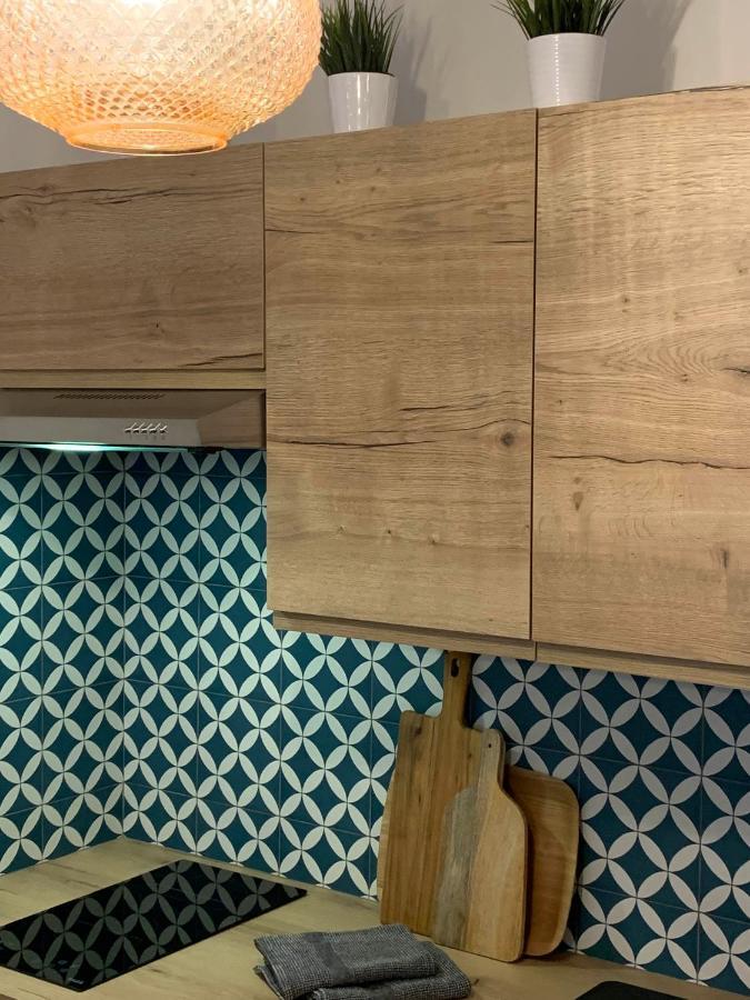 Le Cabanon De Livia Avec Piscine Privee Βίλα Cucuron Εξωτερικό φωτογραφία