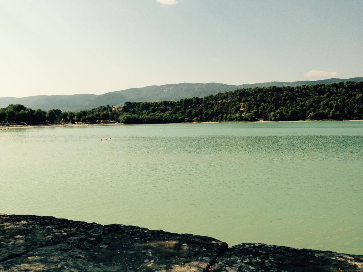 Le Cabanon De Livia Avec Piscine Privee Βίλα Cucuron Εξωτερικό φωτογραφία