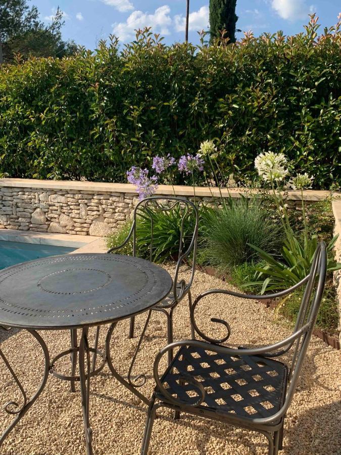 Le Cabanon De Livia Avec Piscine Privee Βίλα Cucuron Εξωτερικό φωτογραφία