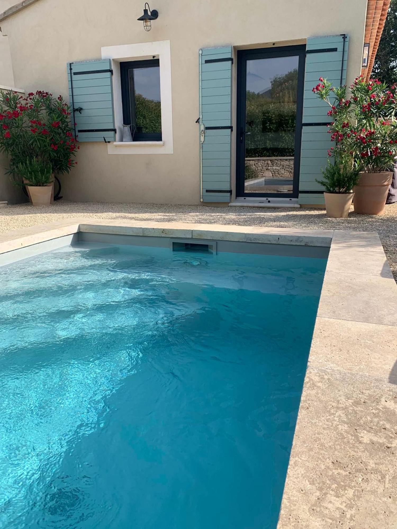 Le Cabanon De Livia Avec Piscine Privee Βίλα Cucuron Εξωτερικό φωτογραφία