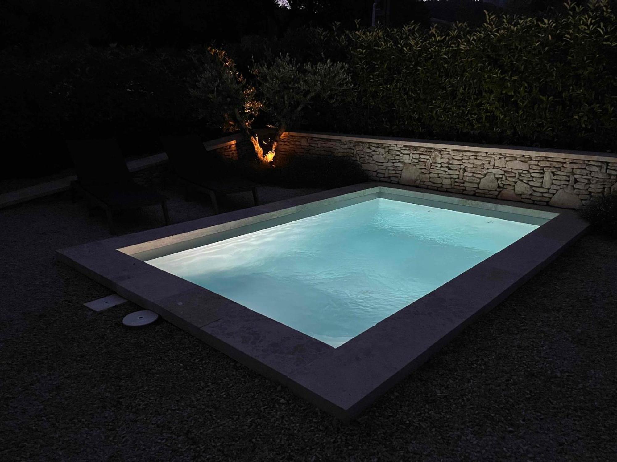 Le Cabanon De Livia Avec Piscine Privee Βίλα Cucuron Εξωτερικό φωτογραφία