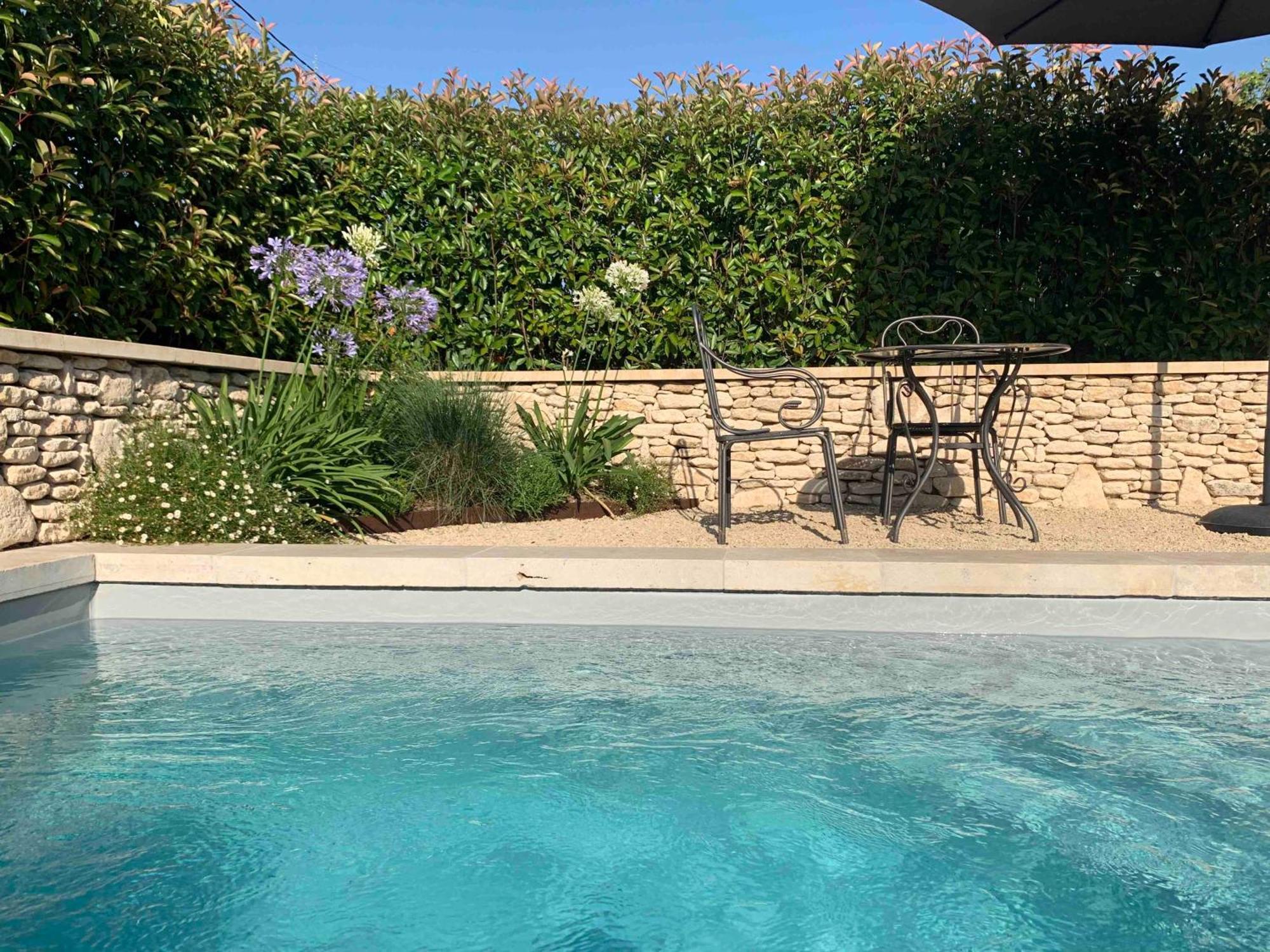 Le Cabanon De Livia Avec Piscine Privee Βίλα Cucuron Εξωτερικό φωτογραφία