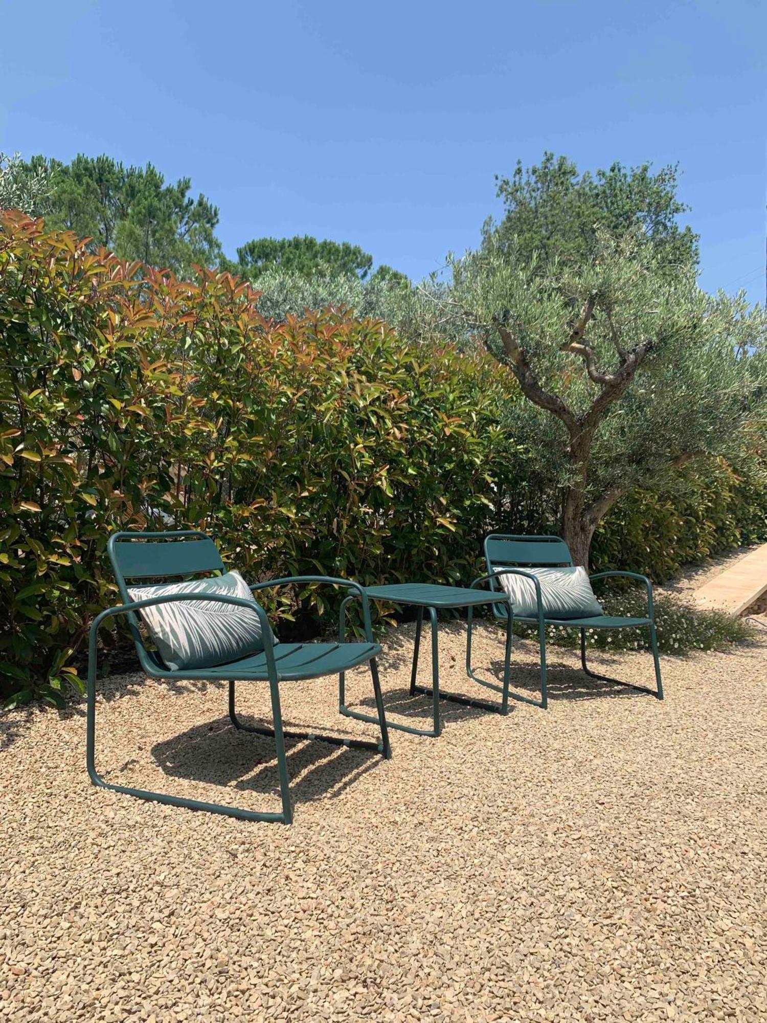 Le Cabanon De Livia Avec Piscine Privee Βίλα Cucuron Εξωτερικό φωτογραφία